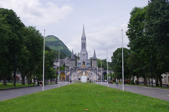 Sonorisation de lieux de culte par Arbane Groupe : sonorisation du sanctuaire Notre-Dame de Lourdes
