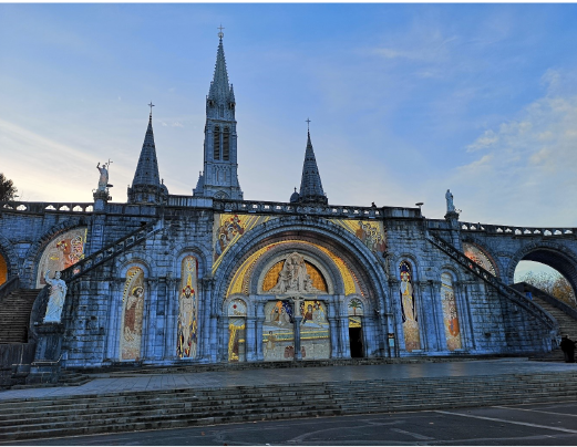 Sound system for the Basilique du Rosaire (Lourdes, France)