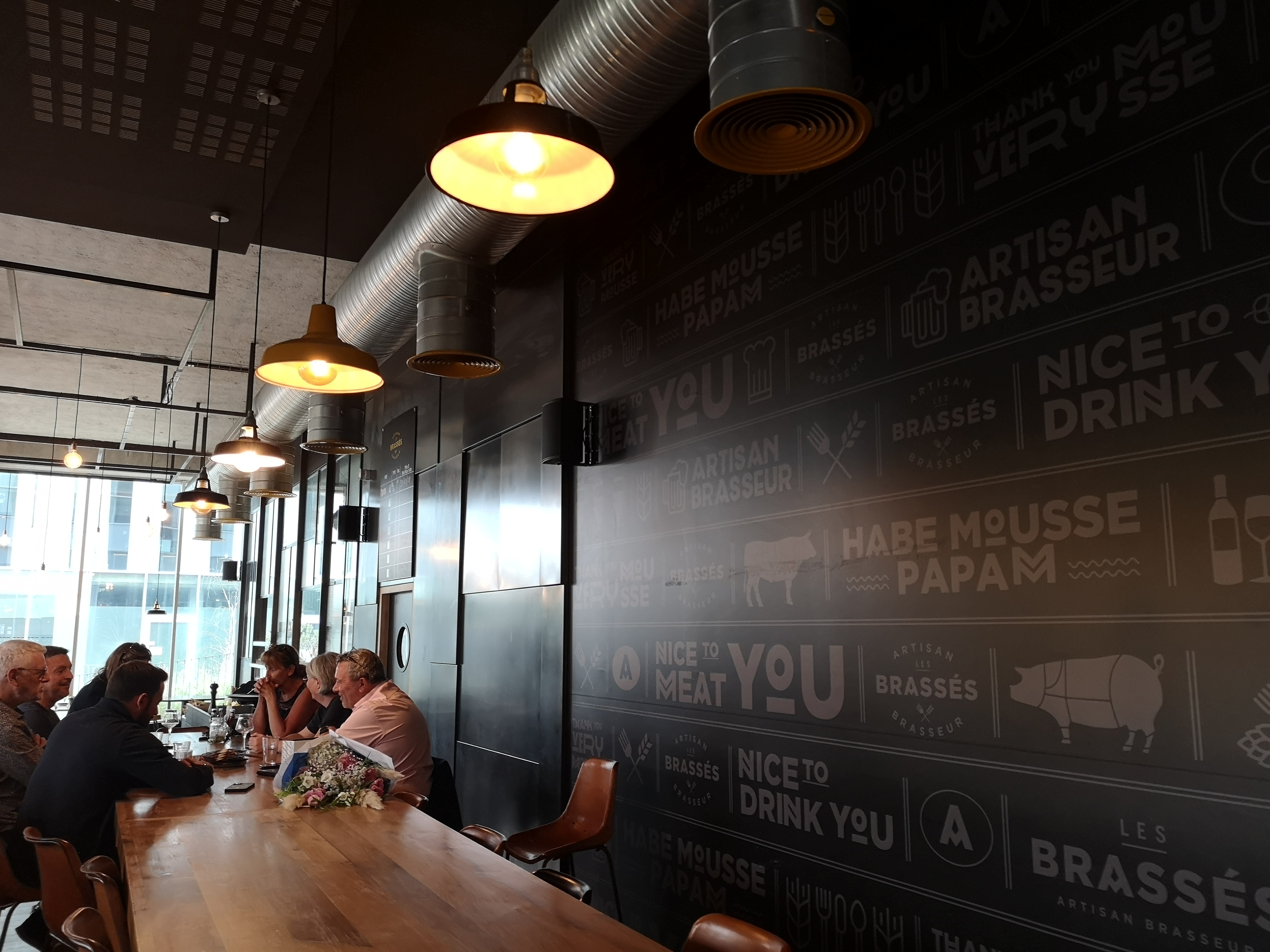 Arbane Groupe a été choisi pour installer du matériel sono dans le bar Les Brassés à Nantes
